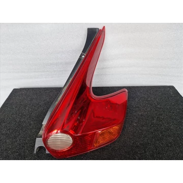 NISSAN JUKE (F15) Jobb hátsó lámpa