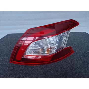 PEUGEOT 308 II jobb hátsó lámpa