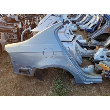 VOLKSWAGEN PASSAT B7 SEDAN jobb hátsó sárvédő negyed