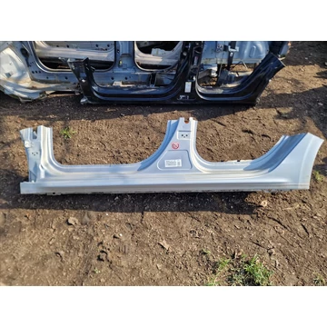 PEUGEOT 208 bal küszöb