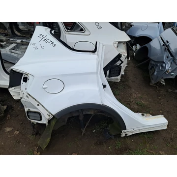 FORD KUGA jobb hátsó sárvédő negyed