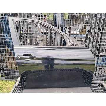 BMW (F30) jobb első ajtó