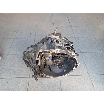 PEUGEOT 3008 1.6 HDI váltó