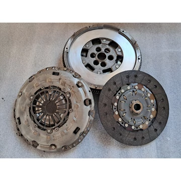 AUDI A3 (8V) 2.0 CRTDI CRB Kettőstömegű lendkerék kuplungszett