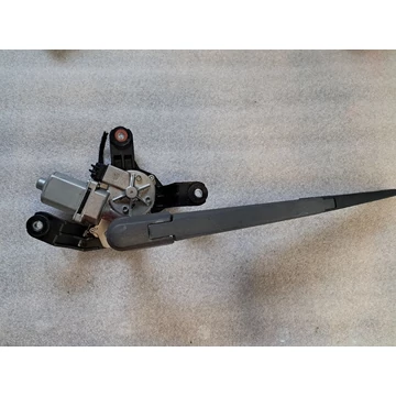 OPEL ASTRA K TOURER Hátsó ablaktörlő motor 689062013