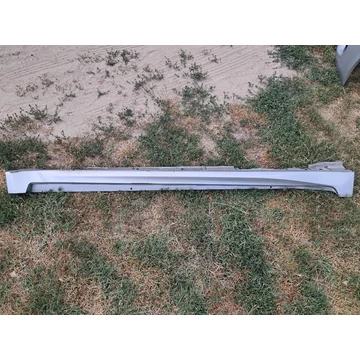 TOYOTA AVENSIS T27 Jobb küszöb spoiler, burkolat