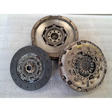 Toyota Avensis (T270) 2.0 D4D kettős tömegű lendkerék szett 13450-0R030