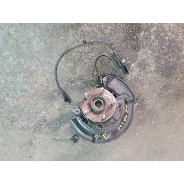 TOYOTA AVENSIS T27 2.0 D4D Jobb első csonkállvány