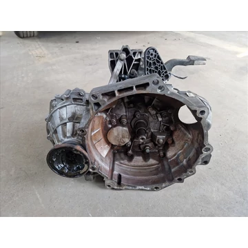 VOLKSWAGEN PASSAT B8 (3G) 1.6 CRTDI Váltó PHG