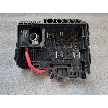 OPEL MERIVA B Akkumulátor saru, biztosíték 525230582 13362767