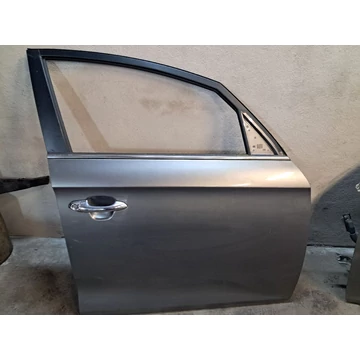 KIA CARENS (RP) jobb első ajtó IM