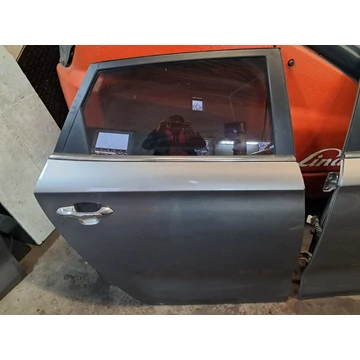 KIA CARENS (RP) jobb hátsó ajtó IM