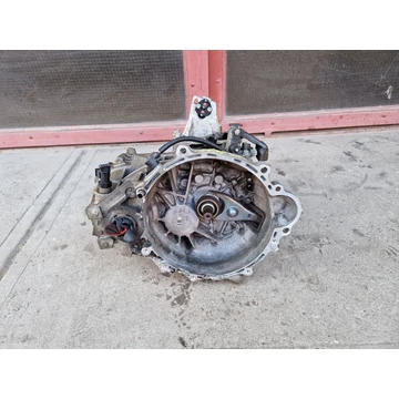 KIA CARENS (RP) 1.7 CRDI váltó WEW6H