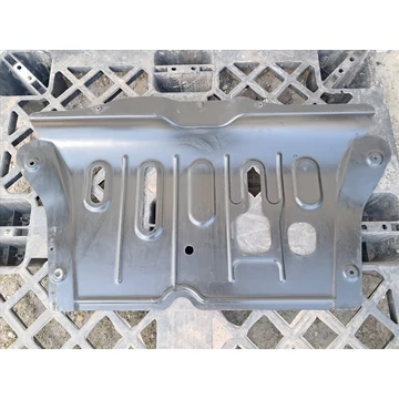 DACIA DUSTER 1.5 DCI Alsó motorburkolat 758901227R