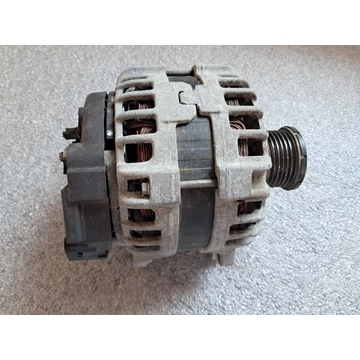 VOLKSWAGEN GOLF VII (5G) 2.0 CRTDI Generátor 03L903023K