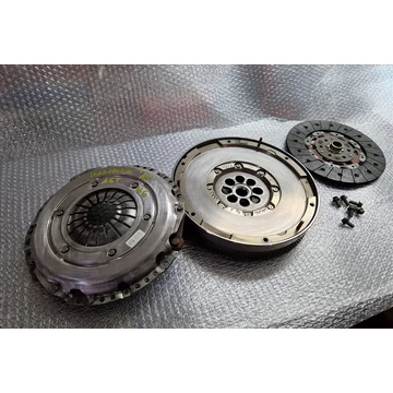 OPEL INSIGNIA B 1.6 TURBO Kettőstömegű lendkerék szett  55570175