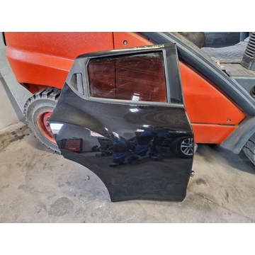 NISSAN JUKE (F15) jobb hátsó ajtó Z11