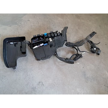 MAZDA 3 (BM) biztosíték doboz