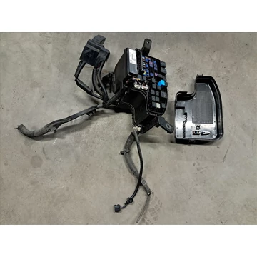 MAZDA 3 (BM) Biztosíték doboz