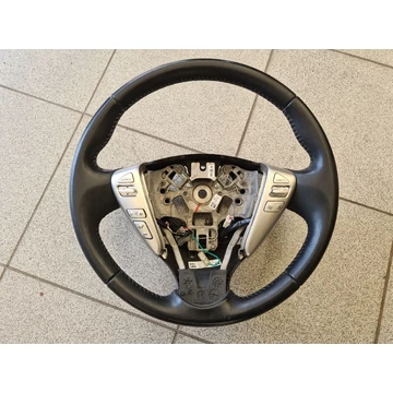 NISSAN NOTE (E12) kormány