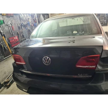 VOLKSWAGEN PASSAT B7 SEDAN csomagtérajtó LI7F