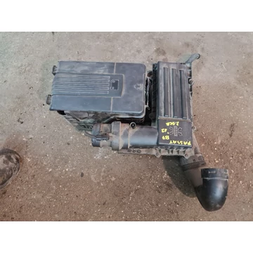 VOLKSWAGEN PASSAT B7 2.0 CRTDI levegőszűrőház