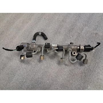 Volkswagen Passat B8 1.6 crtdi DCX rail cső 04L089G 04L130764C