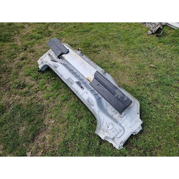 NISSAN PULSAR Hátfal