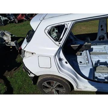 NISSAN PULSAR Jobb hátsó sárvédő negyed