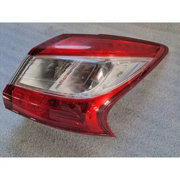 NISSAN PULSAR Jobb külső hátsó lámpa