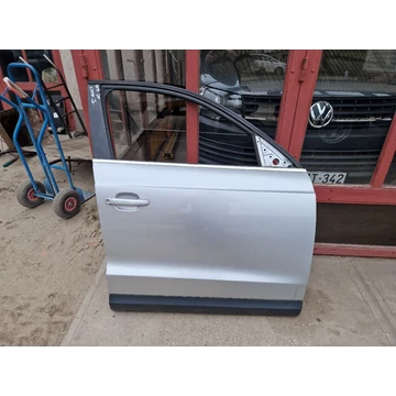 AUDI Q3 (8U) jobb első ajtó LX7W