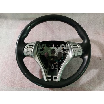 NISSAN QASHQAI (J11) kormány