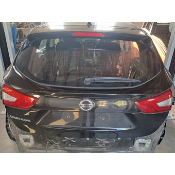 NISSAN QASHQAI II (J11) Csomagtérajtó