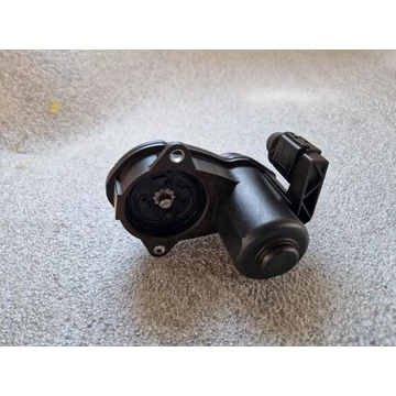 NISSAN QASHQAI II (J11) Jobb hátsó kézifék motor