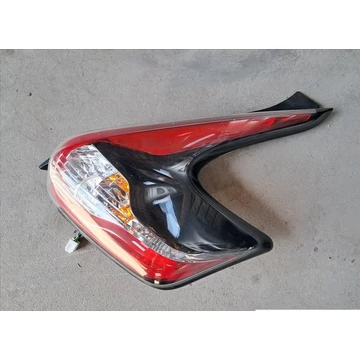 NISSAN JUKE (F15) Jobb hátsó lámpa