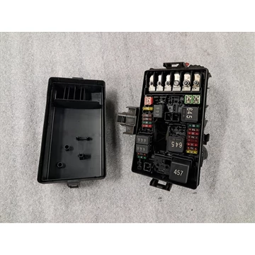 SKODA SUPERB III (3V) Biztosíték doboz 5Q0907361D