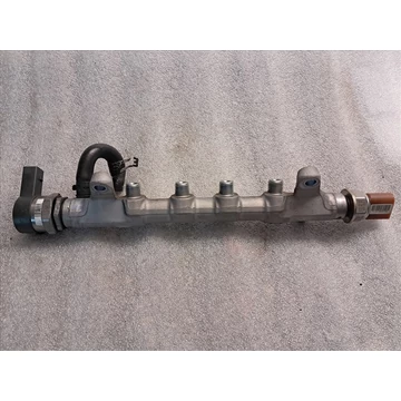 SKODA SUPERB II (3T) 2.0 CRTDI CFG Rail cső 03L130089P