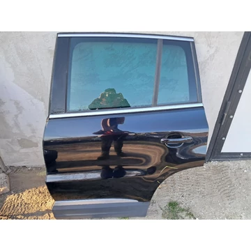 VOLKSWAGEN TIGUAN (5N) bal hátsó ajtó LC9X