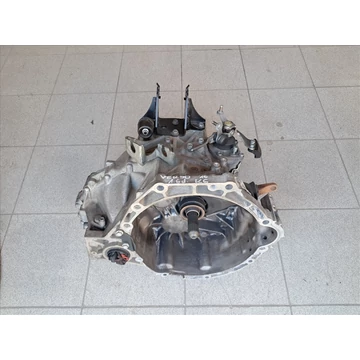TOYOTA VERSO 1.6 D4D Váltó