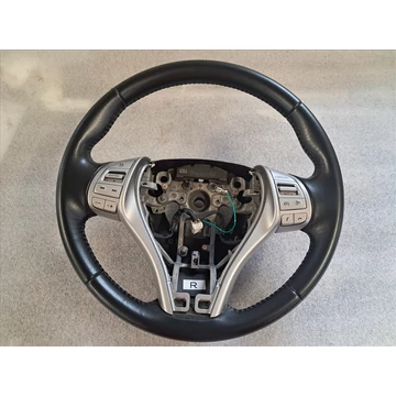 NISSAN X-TRAIL (T32) kormány