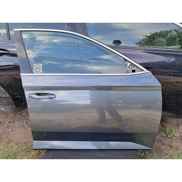 SKODA SUPERB III (3V) Jobb első ajtó 