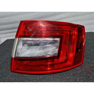 SKODA OCTAVIA III (5E) HATCHBACK Jobb hátsó lámpa