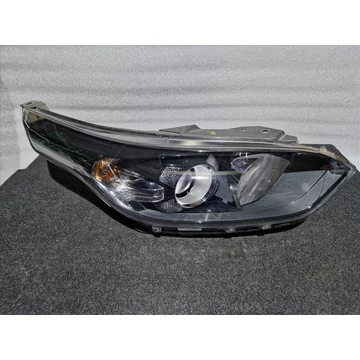 KIA CEED III (CD) Jobb fényszóró 92102-J7061