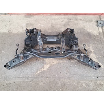 NISSAN X-TRAIL (T32) 4WD Hátsó bölcső