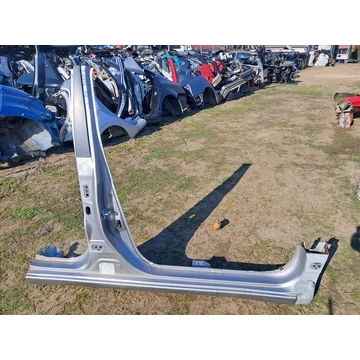 NISSAN NOTE (E12) Jobb küszöb, oszlop