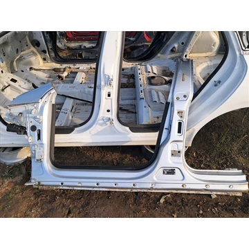 VOLKSWAGEN CC Bal küszöb, oszlop