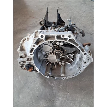 TOYOTA VERSO 1.6 D4D Váltó