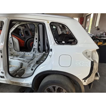 Suzuki Vitara (LY) Bal hátsó sárvédő negyed