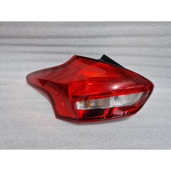 FORD FOCUS III hatchback faceliftes Bal hátsó lámpa F1EB13405BC