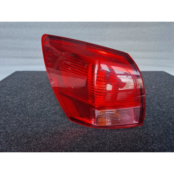 NISSAN QASHQAI J10 bal hátsó lámpa